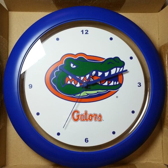 Florida Gators NCAA Champions Wall or Table Desk Clock 13.5" - Picture 1 of 7